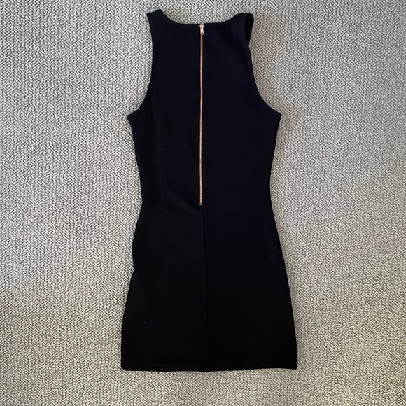 MINKPINK BLACK CUTOUT MINI DRESS. SIZE SMALL 🖤 - Picture 4 of 6
